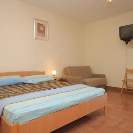 Apartman With A Parking Space Tribunj, Vodice - 8369 Tribalj