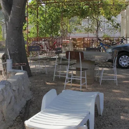 Апартаменты With A Parking Space Tribunj, Vodice - 8369 Трибунь